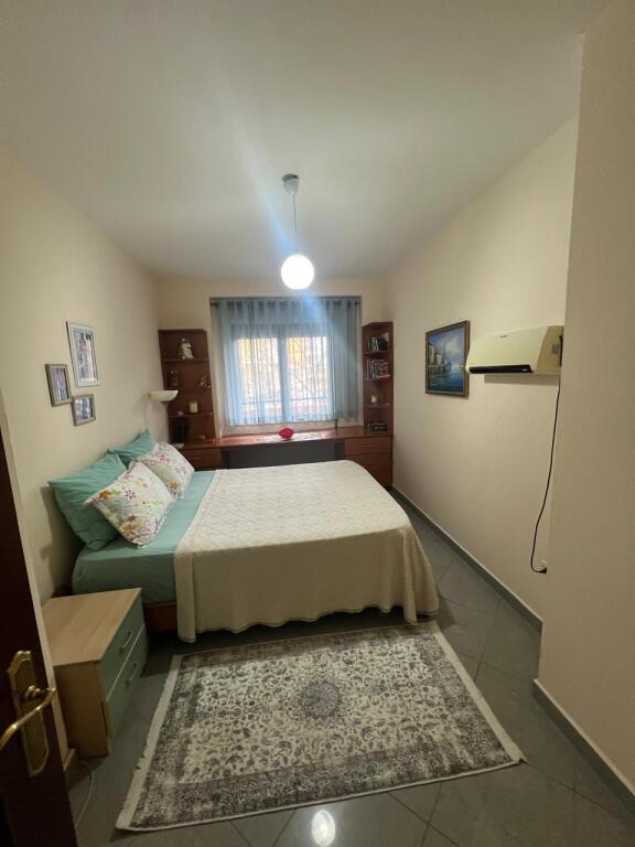 APARTAMENT 3+1 +2 PER QERA  PRAPA SHKOLLES GJERGJ KASTRIOTI.