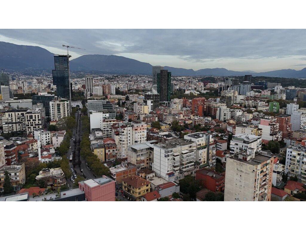 Appartamento 2+1 con veranda, Via Kavaja🏙