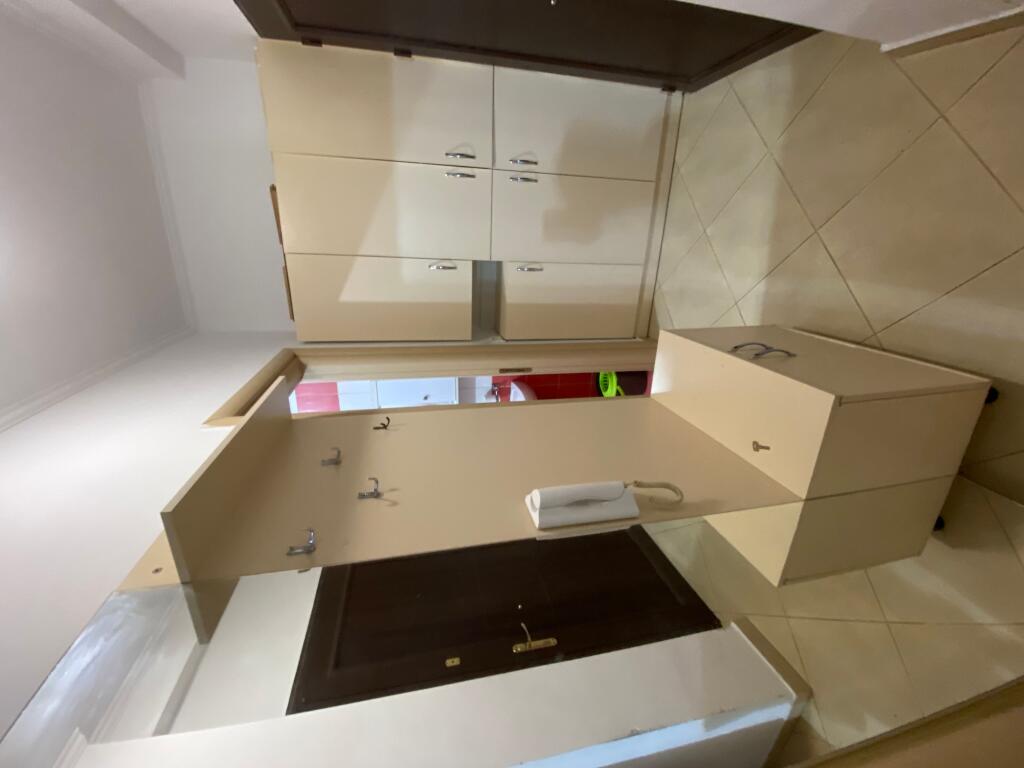 1+1, arredato a eja studio a astiir, prezzo 98 milioni