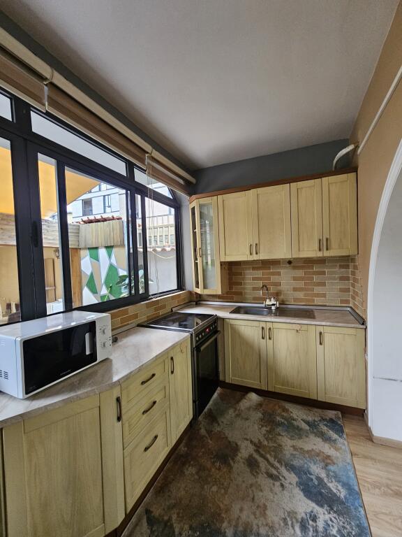 For Rent: House 2+1+Kitchen independent & 3 Parking Spaces (Yard) - *58,000 lek/month* 📍 Aviation Field - PARQUET | Air Conditioner