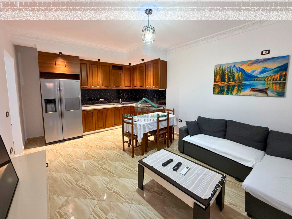 Apartament 2+1 Ne Shitje, Lungomare, Vlore.