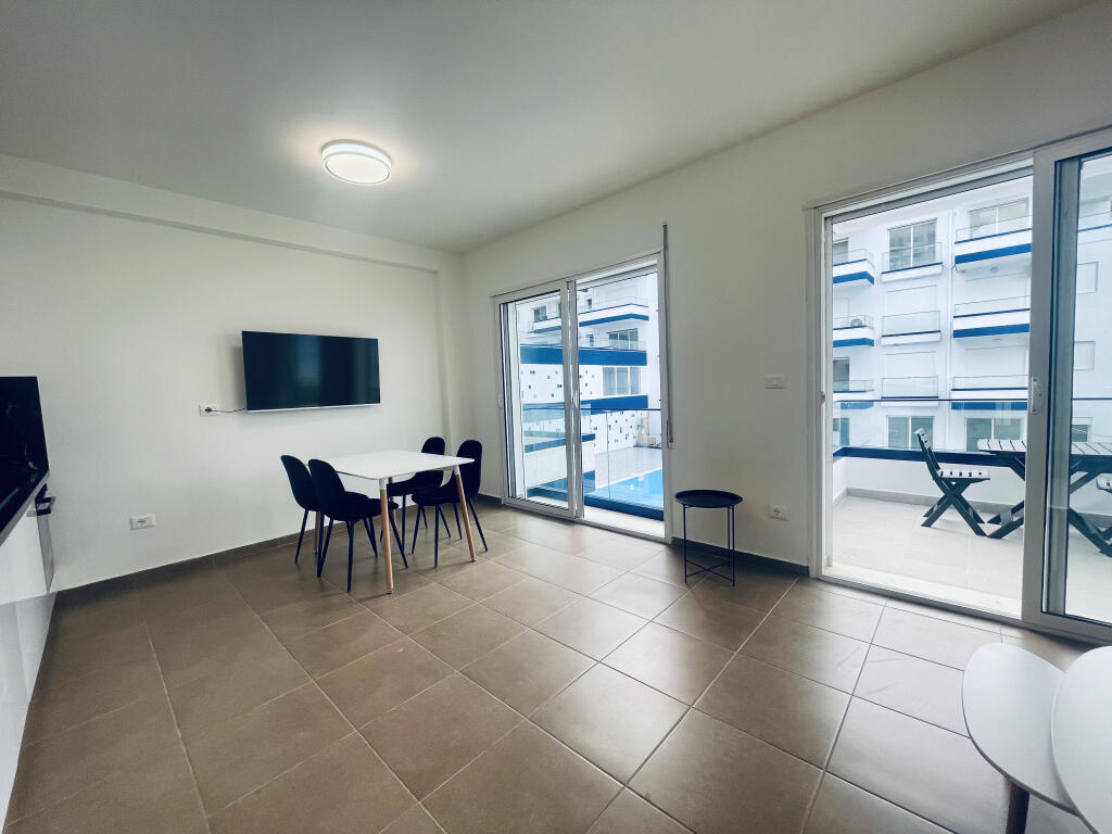 Appartamento NUOVO molto spazioso con vista mare