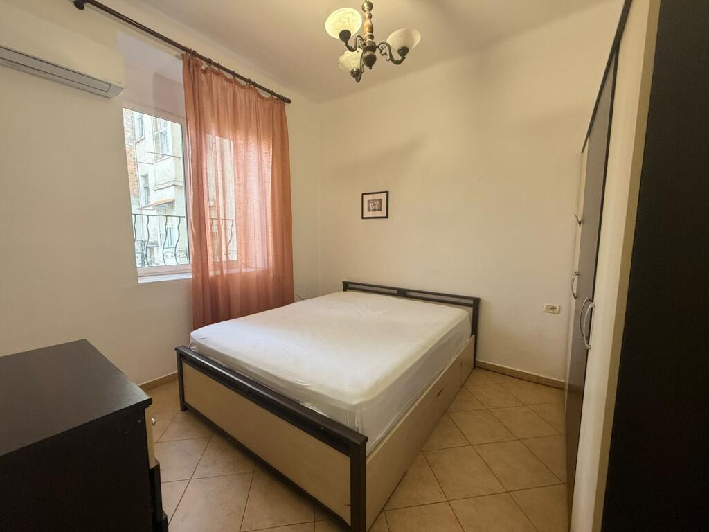 Appartamento in Vendita, IN Via Durazzo