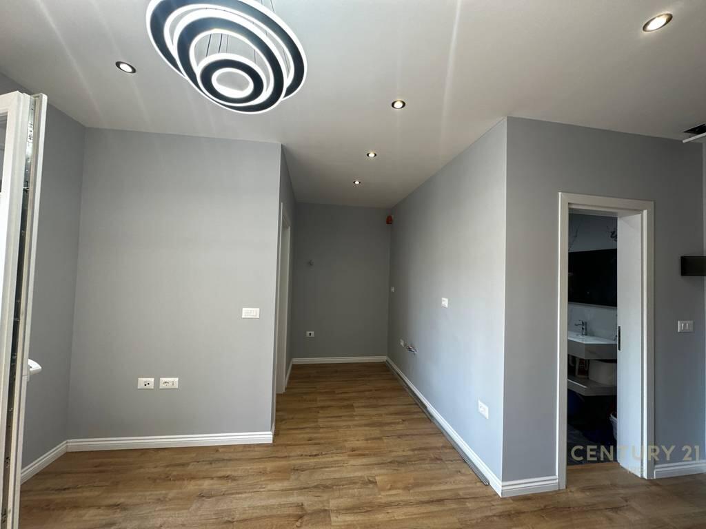 Shitet Apartament 1+1 – 5 Maji, Tiranë!