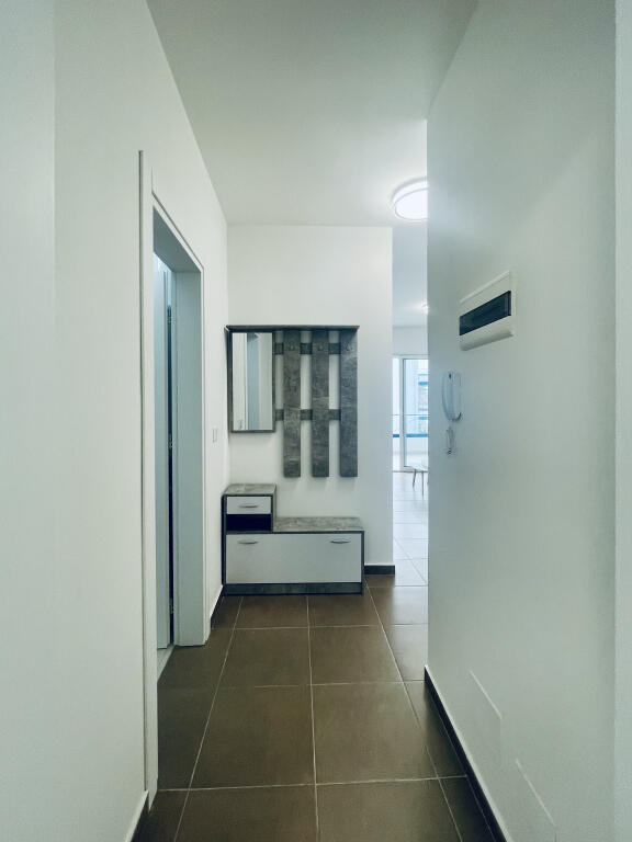 Appartamento NUOVO molto spazioso con vista mare