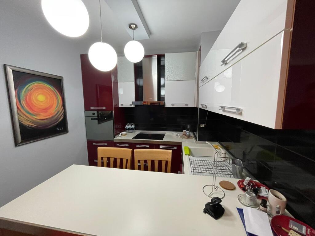 Shitet, Apartament 2+1+2 Liqeni Thate,Tirane