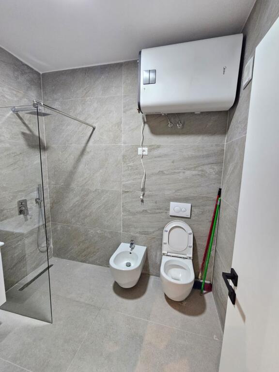 SUPER APPARTAMENTO IN VENDITA, COMPLETAMENTE ARREDATO, SPIAGGIA DI DURRËS