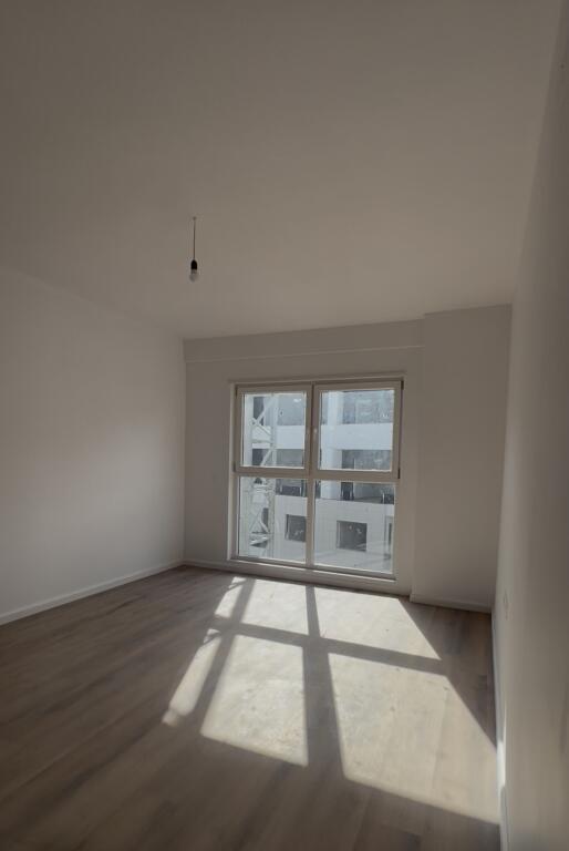 Apartament në shitje paskuqan