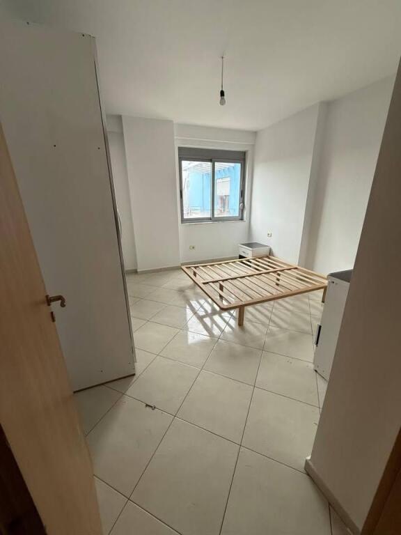 Shitet Apartament 1+1 Prane Casa Italias