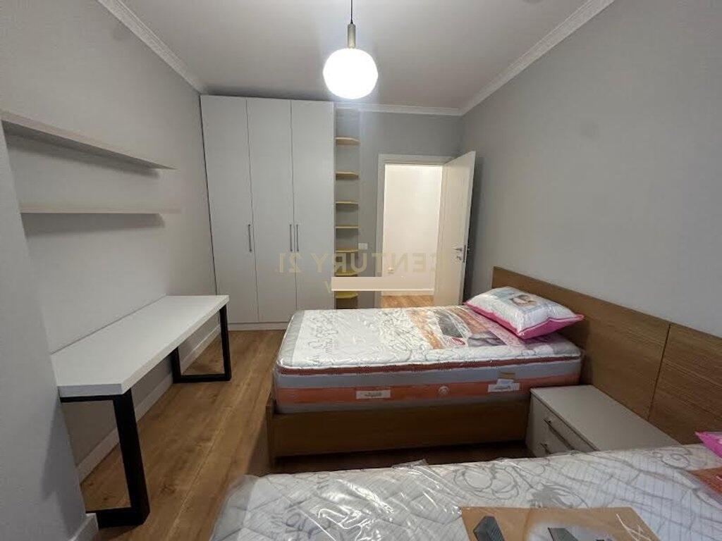 Appartamento appena arredato in affitto a Pazari Ri