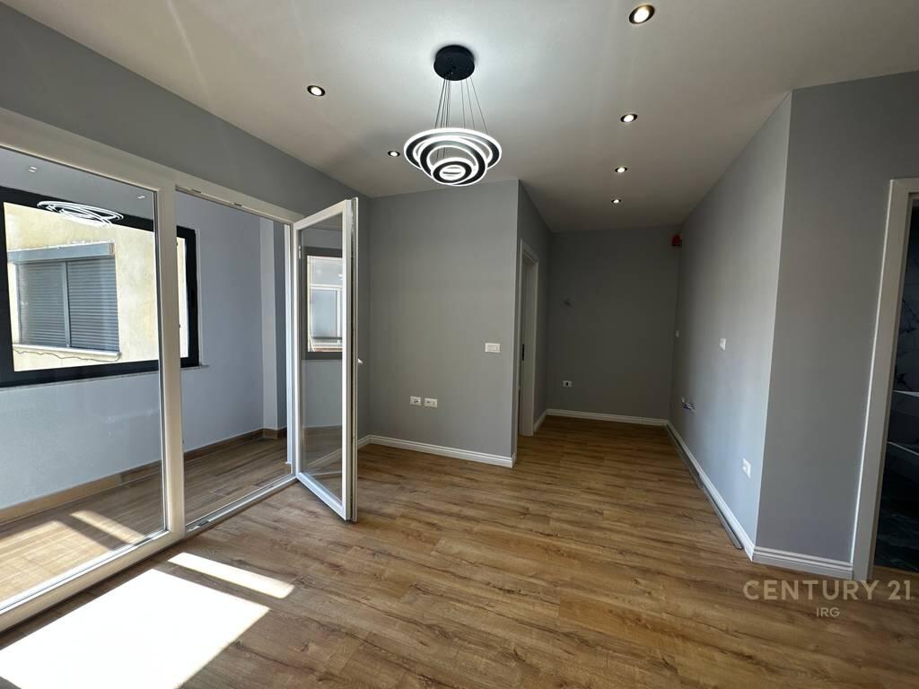 Shitet Apartament 1+1 – 5 Maji, Tiranë!