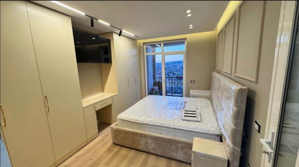🏡 Shitet apartament 2+1 te prane Shkolles se Bashkuar