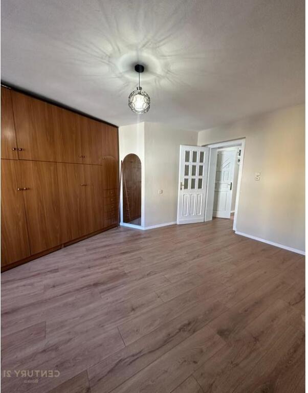 Apartment for sale 2+1 in Kombinat