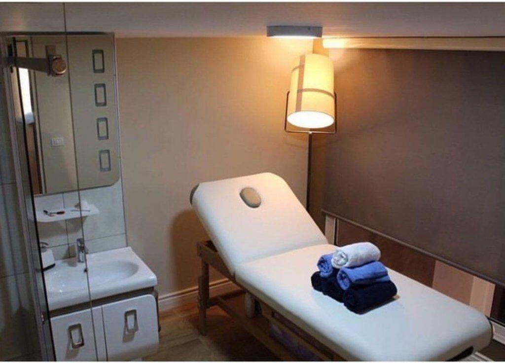 In Affitto – Spazio Duplex Arredato Centro Estetico, Parrucchiere