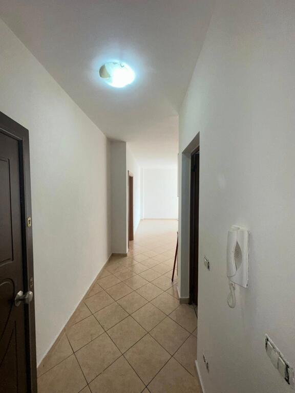 OCCASIONE 🔥 🏡 VENDESI 2+1+2 con due balconi 📍ASILO SOTIR NOKA QUARTIERE 6📲