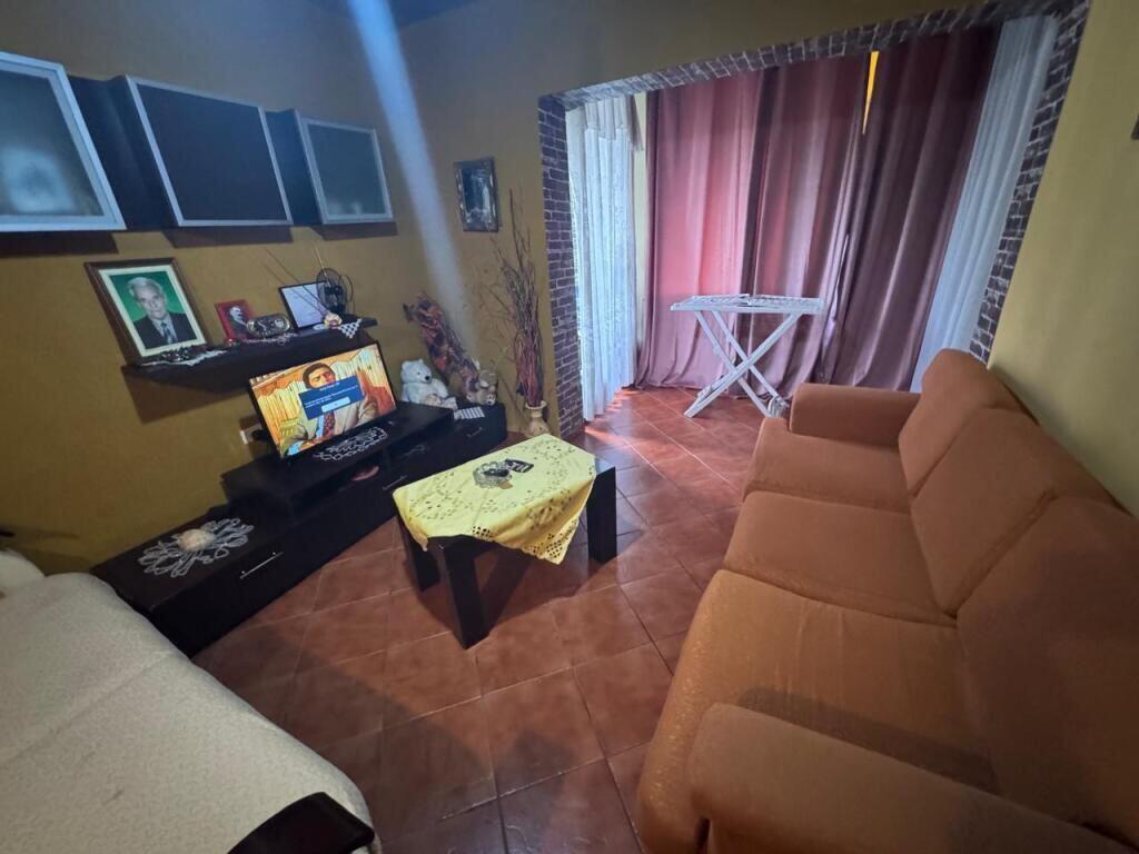 SHITET APARTAMENT 3+1+2 NE QENDER