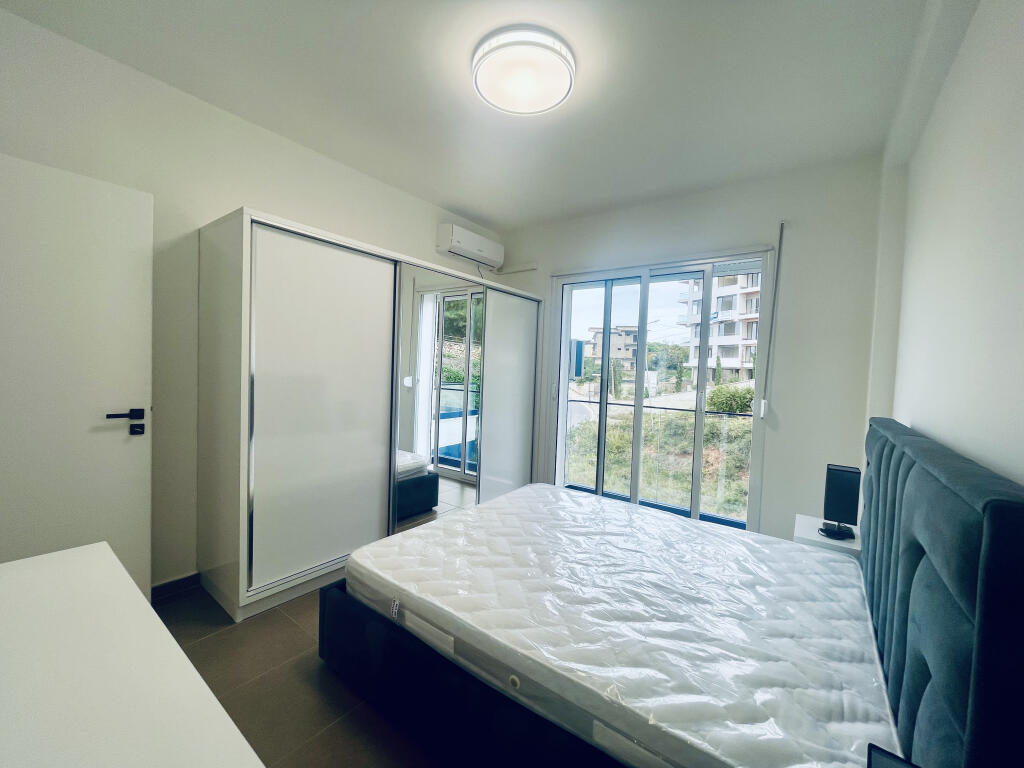 Appartamento NUOVO molto spazioso con vista mare