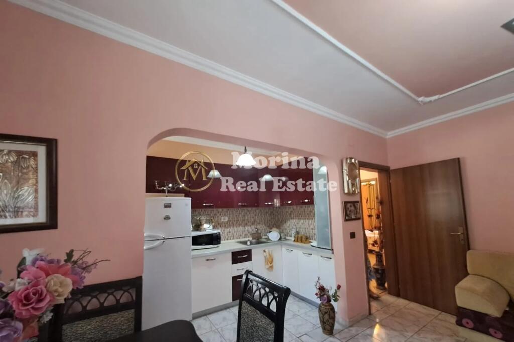 Affitto, Appartamento 2+1, Xhamllik , 460 euro/mese,