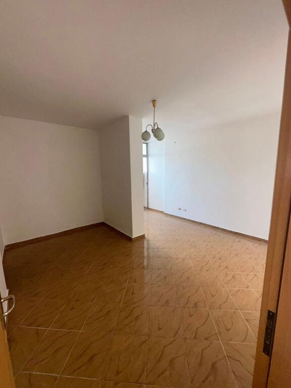 OCCASIONE 🔥 🏡 VENDESI 2+1+2 con due balconi 📍ASILO SOTIR NOKA QUARTIERE 6📲