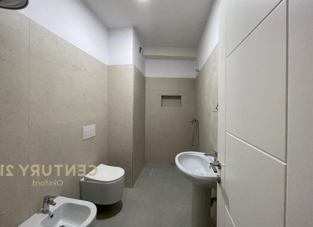 APARTMENT 2+1 FOR SALE WITH PARKING SPACE IN ASTIRE.