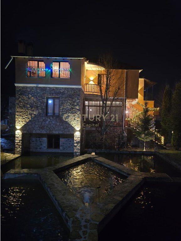 Super hotel ne shitje ne Voskopojë.