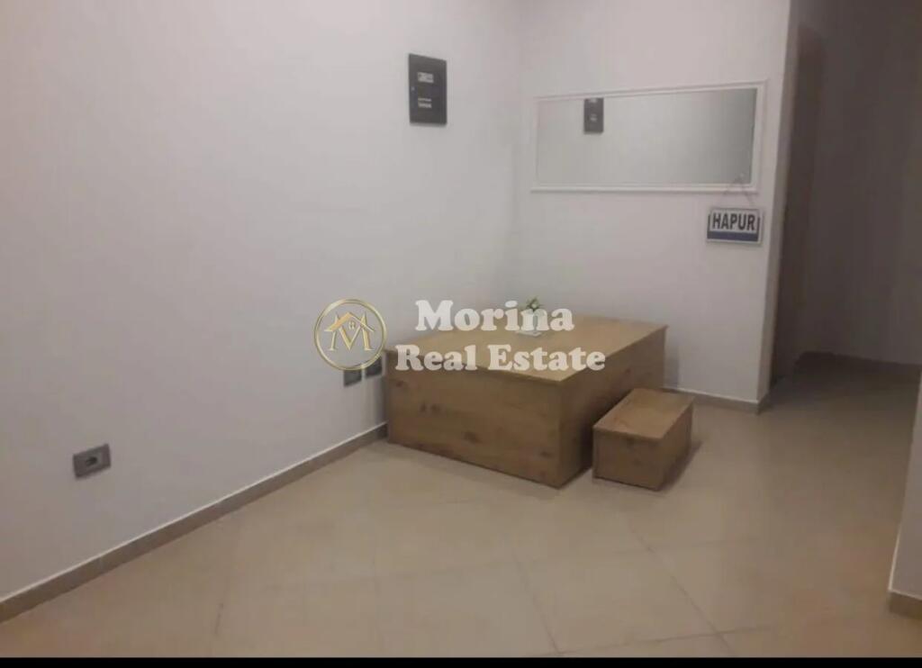 Qera, Ambient Biznesi/dyqan, Komisariati nr 4, 350 Euro/Muaj