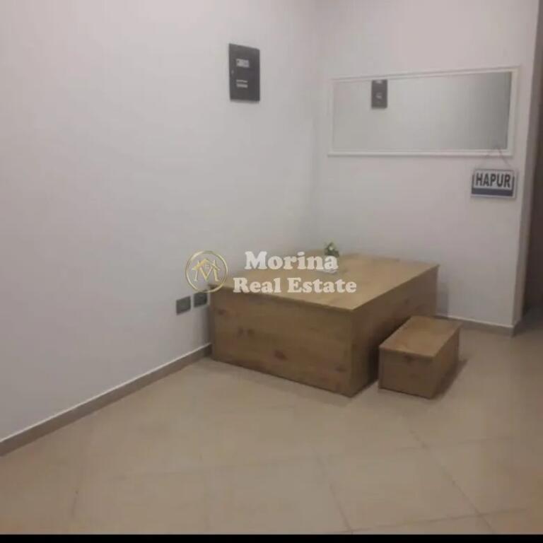 Qera, Ambient Biznesi/dyqan, Komisariati nr 4, 350 Euro/Muaj