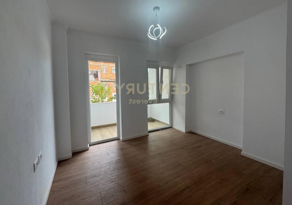SHESIM APARTAMENT 2+1 TEK 21 DHJETORI,
