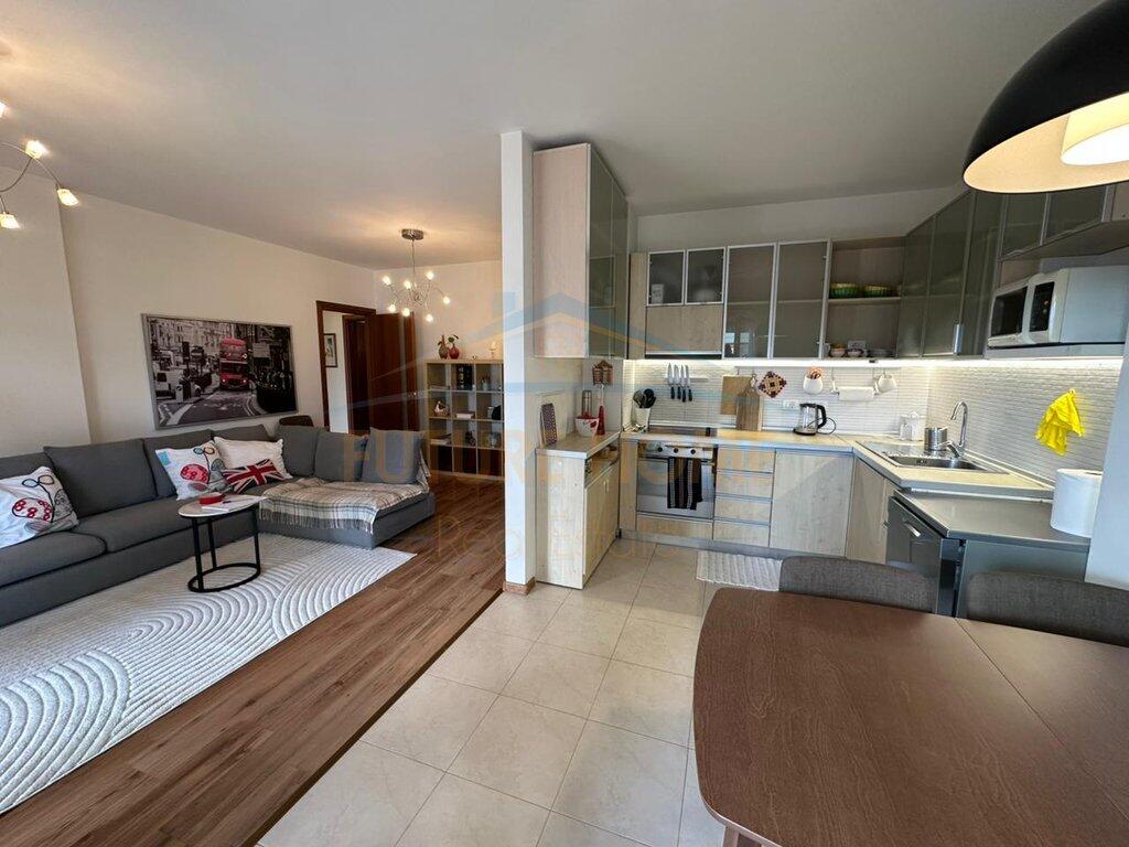 AFFITTASI APPARTAMENTO 2+1+2 POSTI AUTO A MYSLYM SHYR