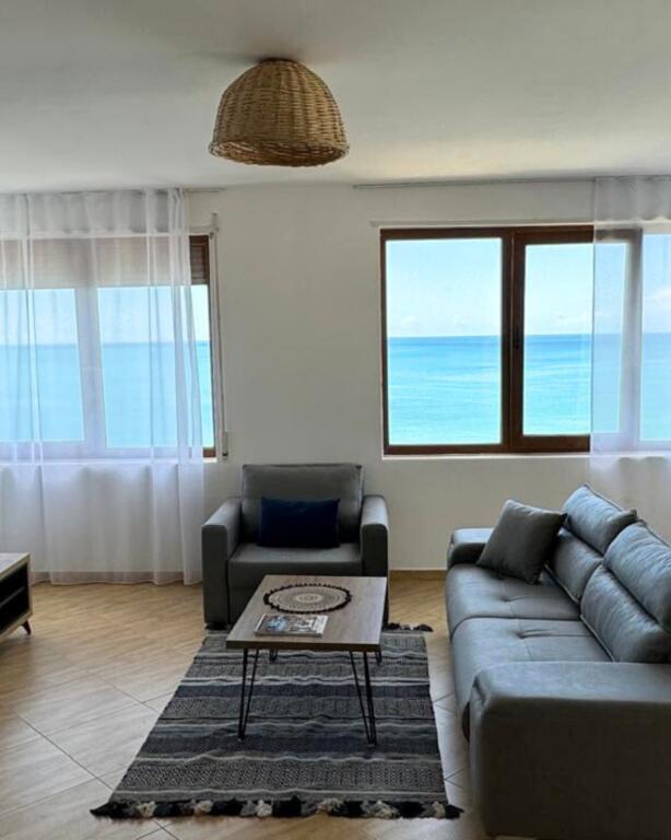Super Appartamento 1+1 con Vista Fantastica sul Mare in Affitto, Durazzo