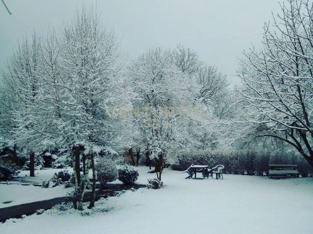 Super hotel ne shitje ne Voskopojë.