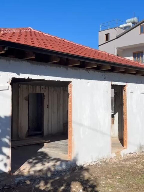 SHTEPI PRIVATE PER SHITJE NE SHKALLNUR, PLEPA DURRES