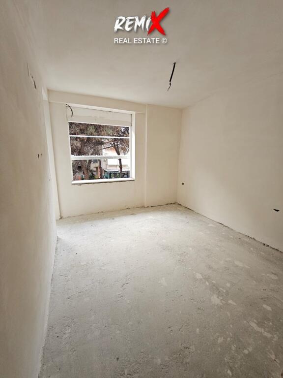 SHITET APARTAMENT 1+1 NE MALIN E ROBIT