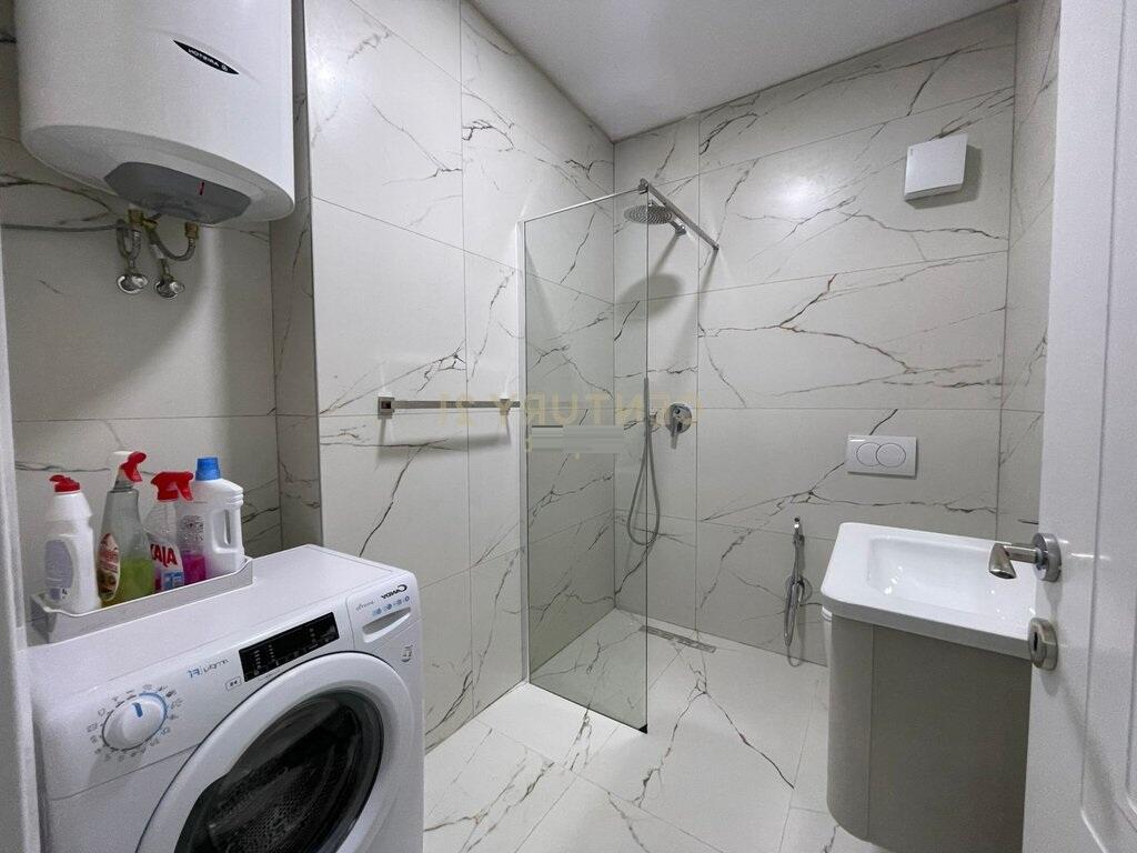 APARTAMENT 1+1 POST PARKIMIN ME QERA NE RRUGEN E DURRESIT