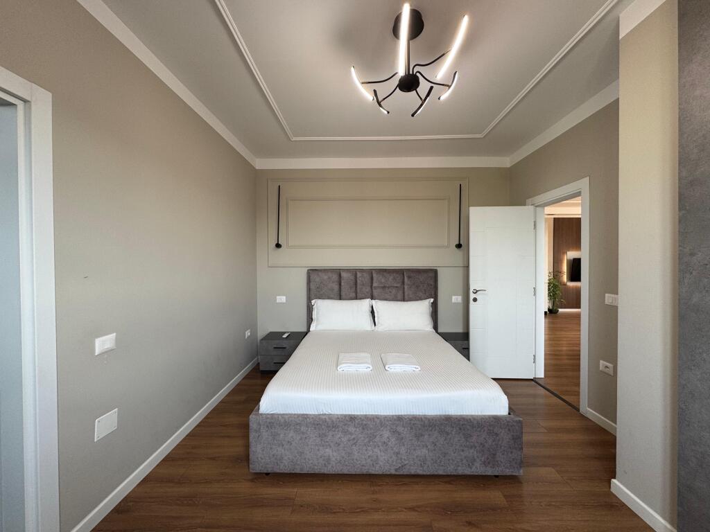 Apartament 2+1+2 per shitje te Ish-Ekspozita