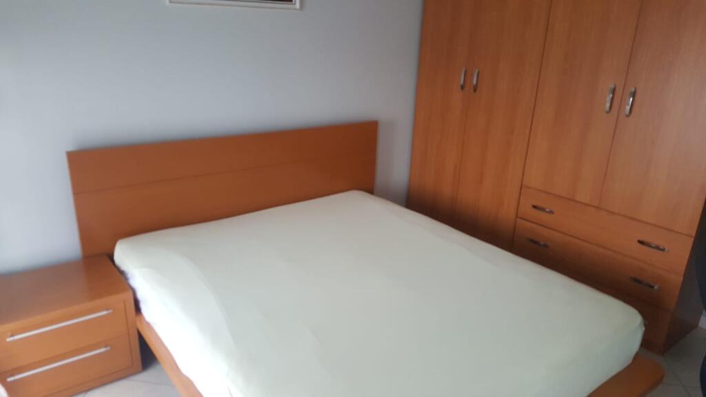 2+1,i mobiluar te ozone ne astir,cmimi 500 mije leke