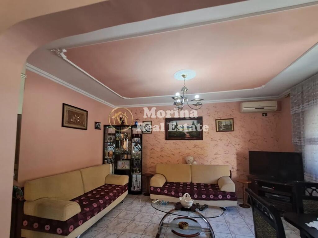 Affitto, Appartamento 2+1, Xhamllik , 460 euro/mese,