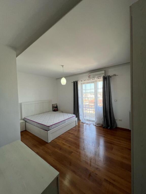 Apartament me qera 2+1 ne Astir