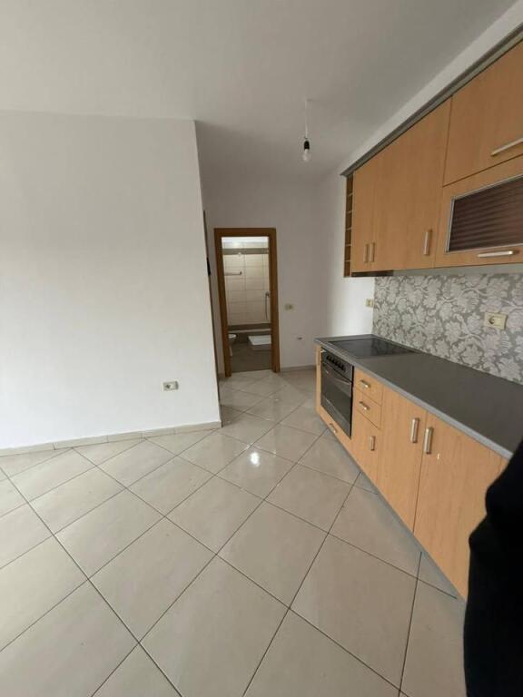 Shitet Apartament 1+1 Prane Casa Italias