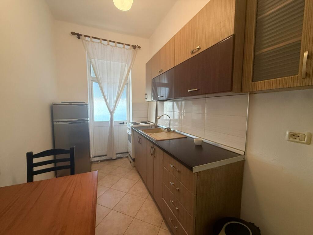 Appartamento in Vendita, IN Via Durazzo