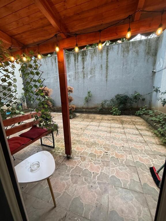 Duplex 1+1, arredato, via Elbasan, prezzo 550 euro