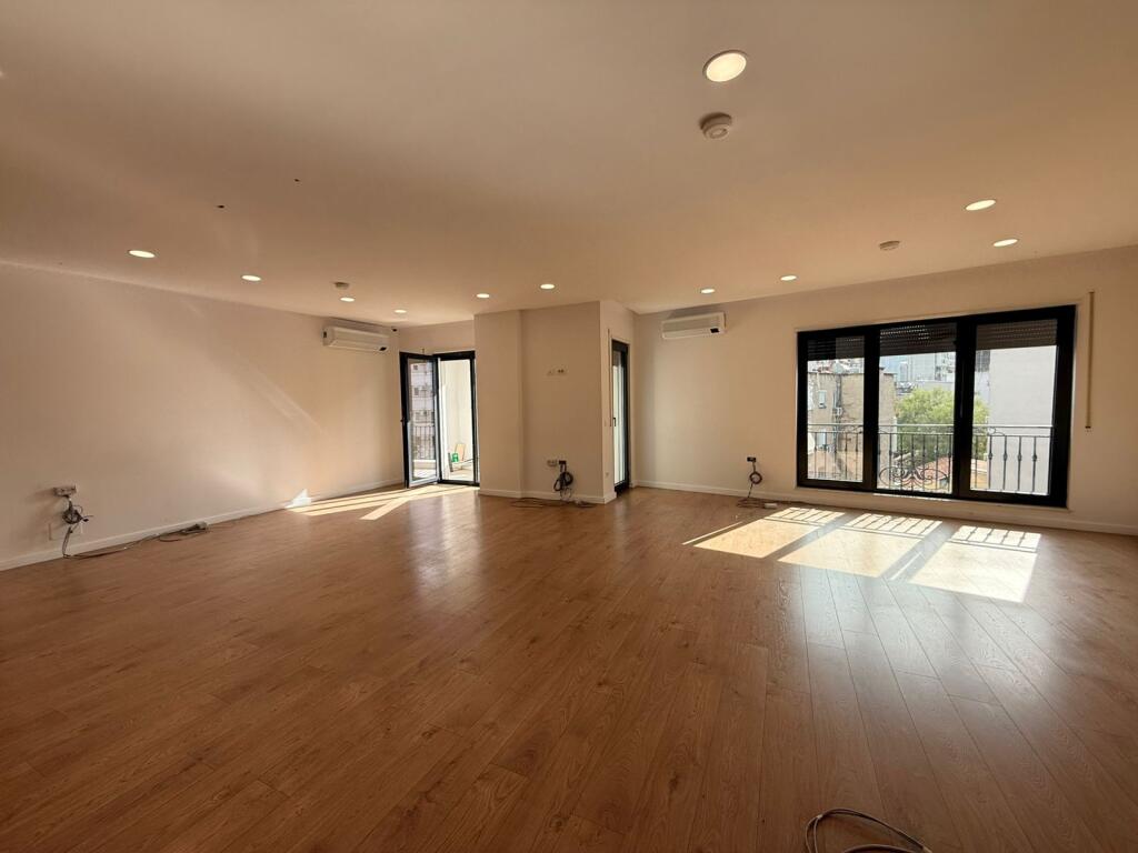 Apartment For Rent For Office, Mozart Building