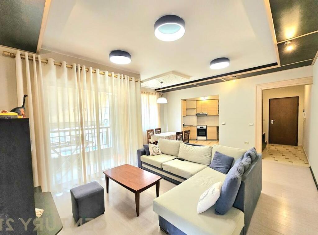 APARTAMENT 2+1 ME QIRA NE UNAZEN E RE,