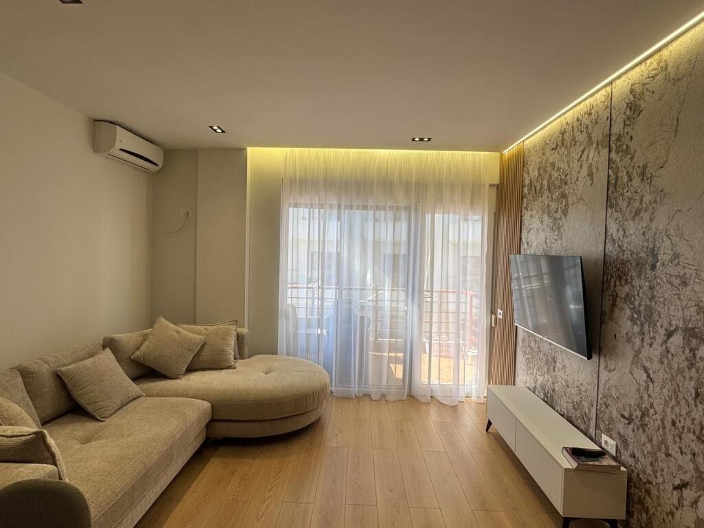 Qerret 1+1 Per shitje vijë e parë