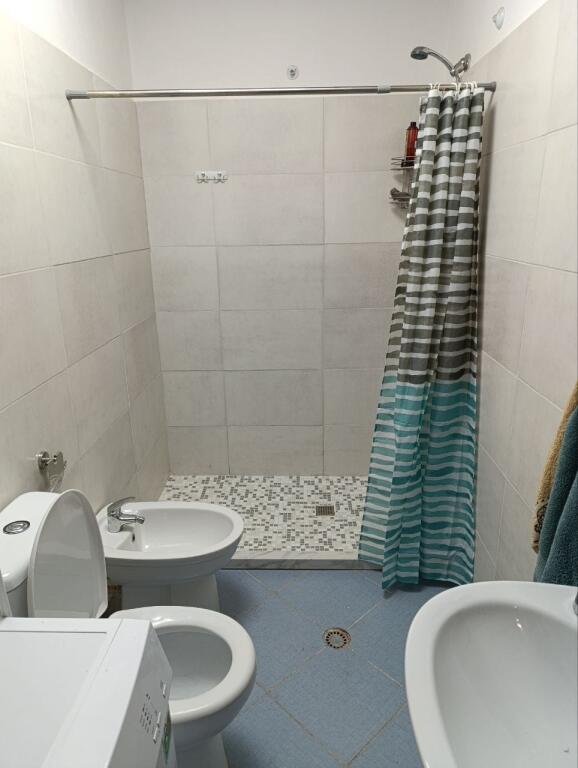 GARSIONIERE PER SHITJE NE PLAZH DURRES