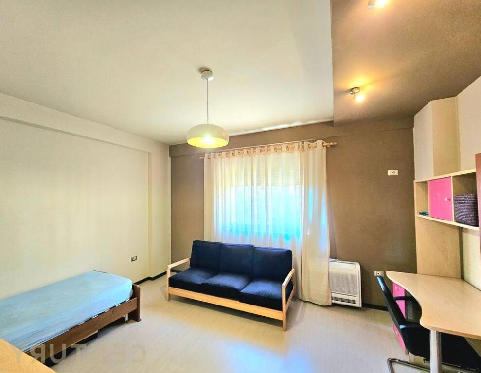 APARTAMENT 2+1 ME QIRA NE UNAZEN E RE,