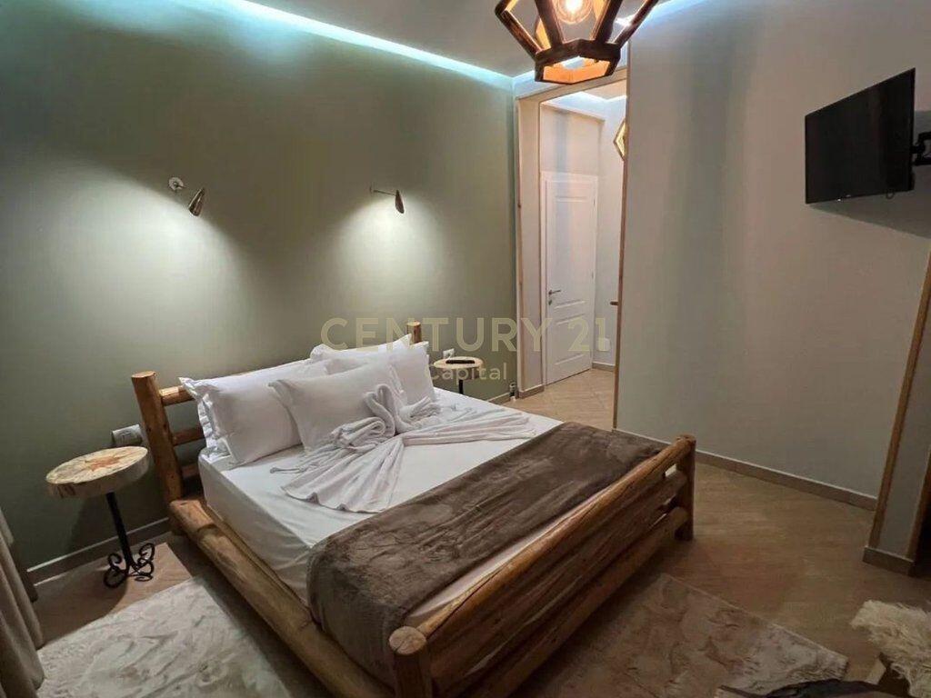 Super hotel ne shitje ne Voskopojë.