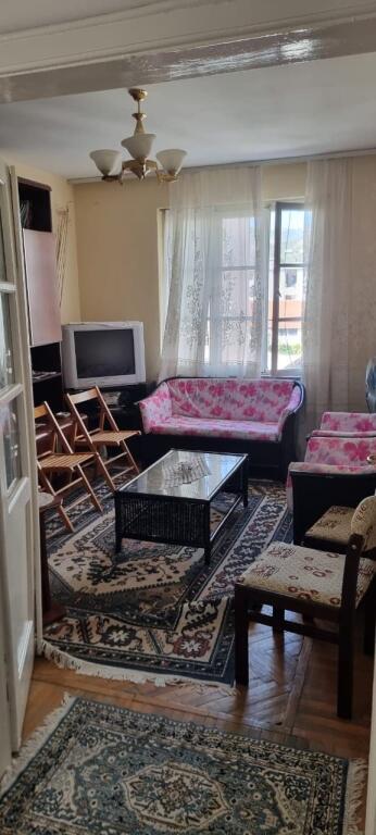 Shitet apartament 2+1 në Elbasan