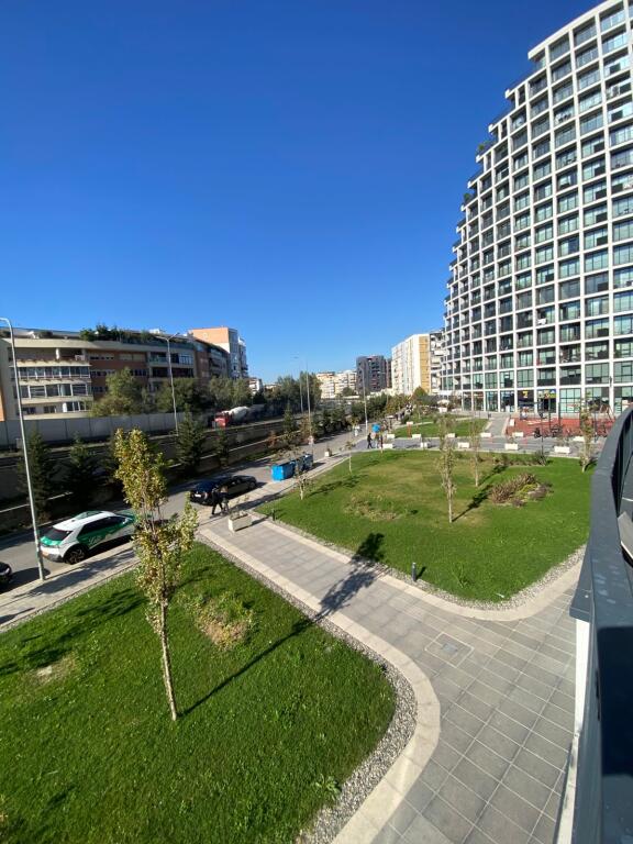 Jepet me qera 60 m2 lake view liqeni 900 eu kat 3