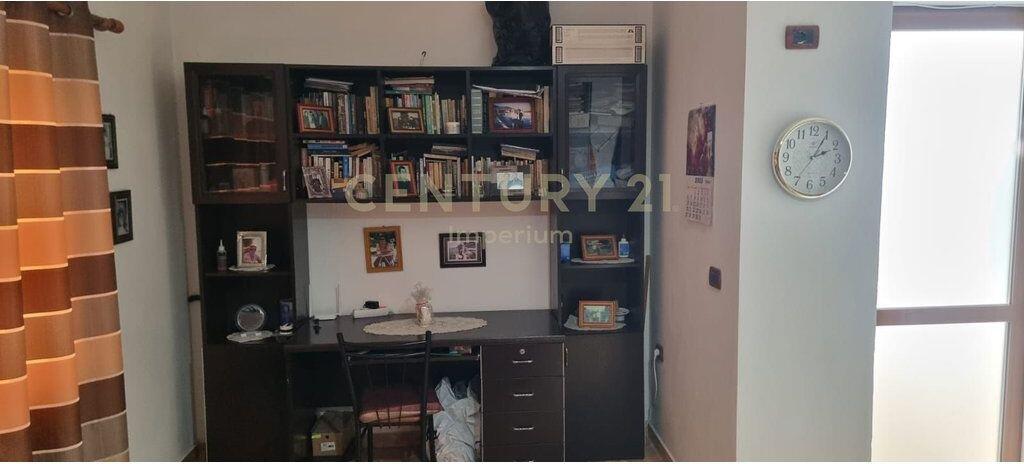 Villa su 3 Piani con Magazzino a Prush! 340.000 €